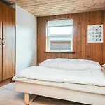 4 Star Holiday Home In Glesborg *